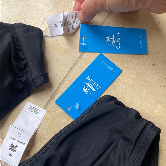 🆕 Cupshe “Stargazing” Black bikini set - Picture 4 of 6